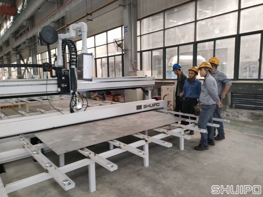 中聯(lián)激光拼板機 中聯(lián)激光拼板機